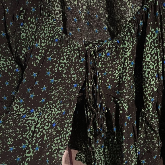 NWOT Topshop Star Print Tie Front Blouse - Picture 4 of 7